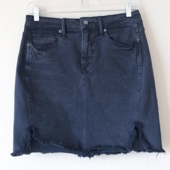 Good American - The Bombshell Twisted Seam Cut-Off Denim Skirt | Black | Size 8 - Picture 8 of 11